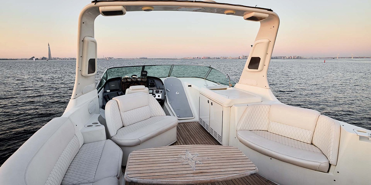 Аренда яхты Carver 60 Mila в Санкт-Петербурге